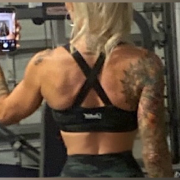 Green camo bombshell sportswear sports bra - Picture 2 of 3